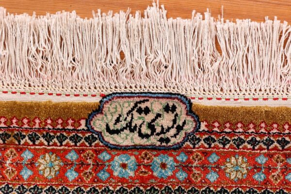 Qom Persian Rug 212 × 318 cm, Silk, hand-knotted — view 6