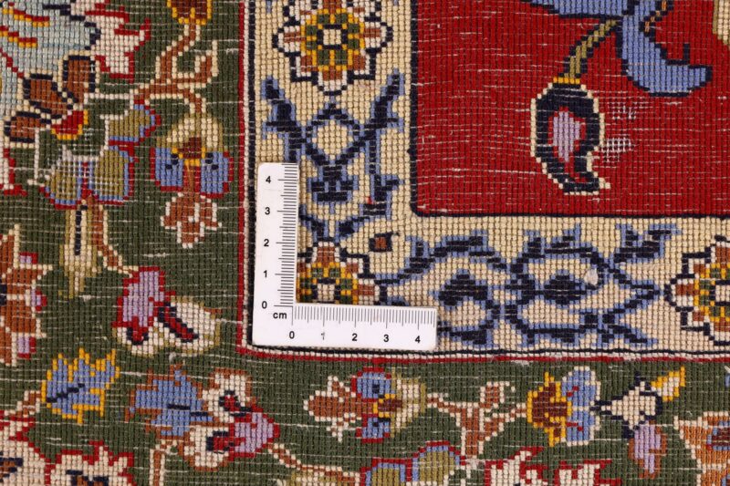 Qom Persian Rug 218 × 318 cm, Wool and Silk, hand-knotted — view 9