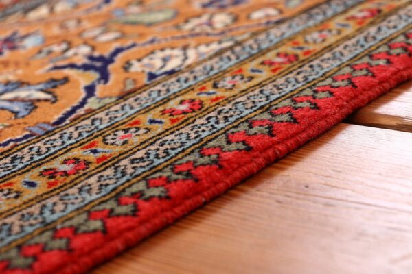 Qom Persian Rug 218 × 335 cm, Wool and Silk, hand-knotted — view 6