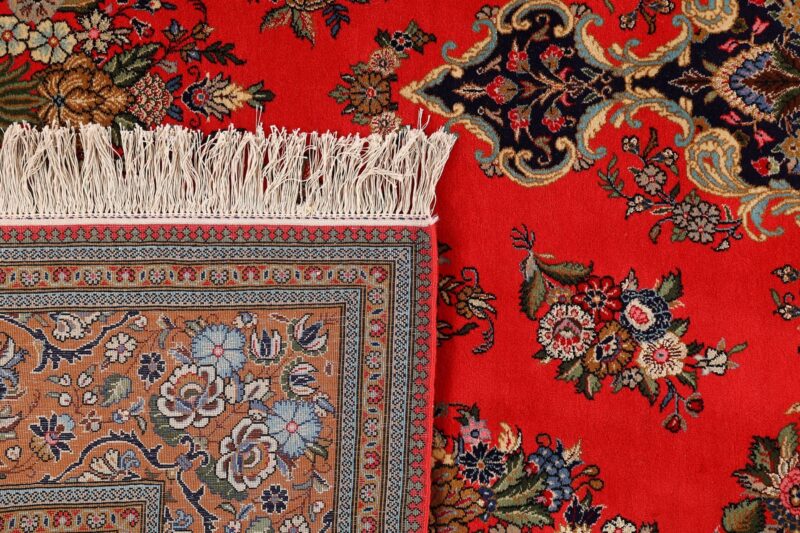Qom Persian Rug 218 × 335 cm, Wool and Silk, hand-knotted — view 7
