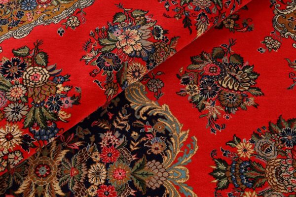 Qom Persian Rug 218 × 335 cm, Wool and Silk, hand-knotted — view 8