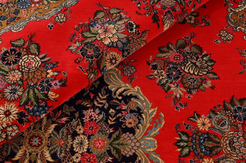 Qom Persian Rug 218 × 335 cm, Wool and Silk, hand-knotted — view 8