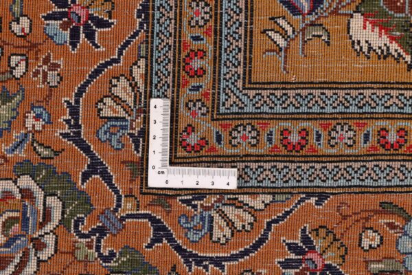 Qom Persian Rug 218 × 335 cm, Wool and Silk, hand-knotted — view 9