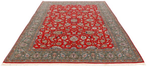 Qom Persian Rug 246 × 325 cm, Wool and Silk, hand-knotted — view 2 Qom Persian Rug 246 × 325 cm, Wool and Silk, hand-knotted — view 2