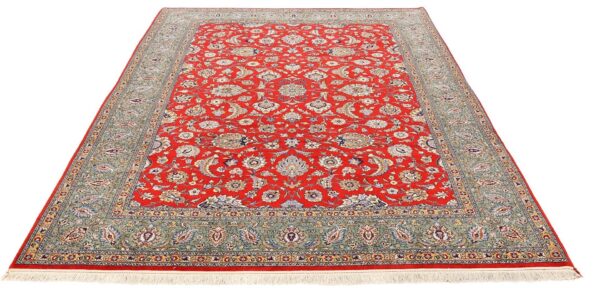 Qom Persian Rug 246 × 325 cm, Wool and Silk, hand-knotted — view 4 Qom Persian Rug 246 × 325 cm, Wool and Silk, hand-knotted — view 4
