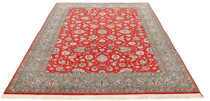 Qom Persian Rug 246 × 325 cm, Wool and Silk, hand-knotted — view 4 Qom Persian Rug 246 × 325 cm, Wool and Silk, hand-knotted — view 4