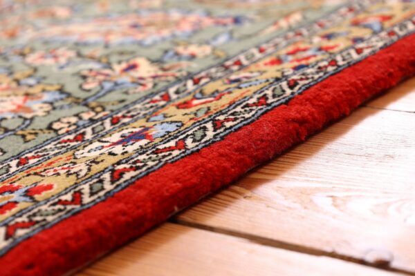Qom Persian Rug 246 × 325 cm, Wool and Silk, hand-knotted — view 6 Qom Persian Rug 246 × 325 cm, Wool and Silk, hand-knotted — view 6