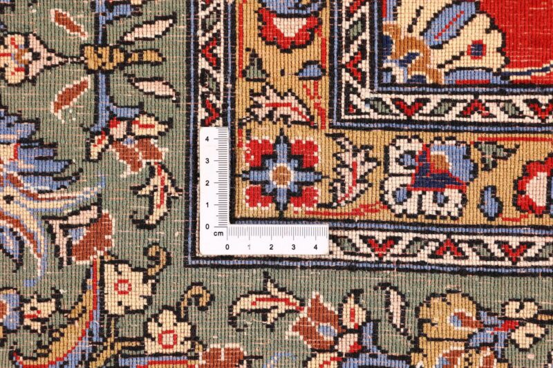 Qom Persian Rug 246 × 325 cm, Wool and Silk, hand-knotted — view 9 Qom Persian Rug 246 × 325 cm, Wool and Silk, hand-knotted — view 9