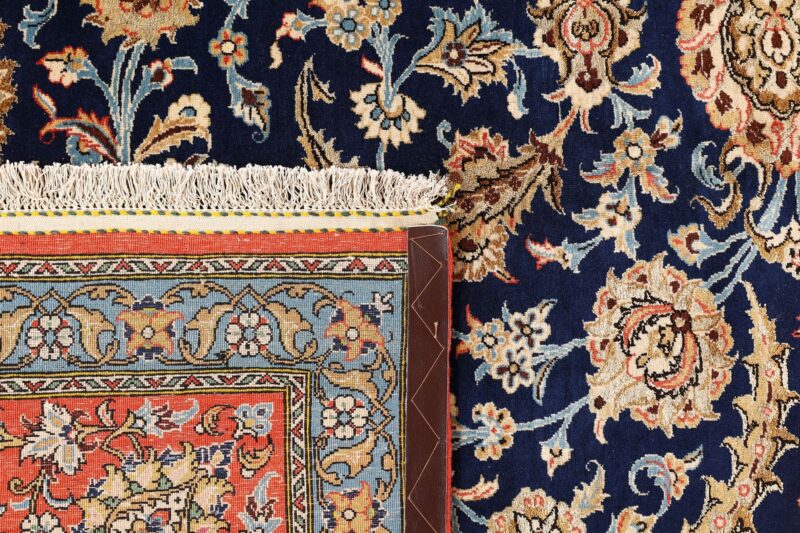 Qom Persian Rug 345 × 447 cm, Wool and Silk, hand-knotted — view 7 Qom Persian Rug 345 × 447 cm, Wool and Silk, hand-knotted — view 7