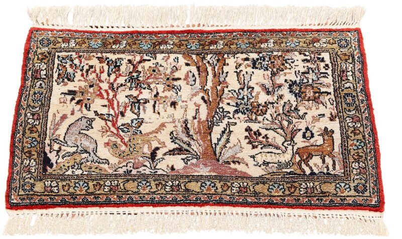 Qom Persian Rug 44 × 66 cm, Silk, hand-knotted — view 2