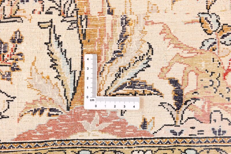 Qom Persian Rug 44 × 66 cm, Silk, hand-knotted — view 6