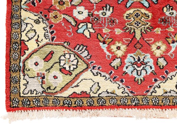 Qom Persian Rug 56 × 75 cm, Silk, hand-knotted, exclusive — view 5 Qom Persian Rug 56 × 75 cm, Silk, hand-knotted, exclusive — view 5