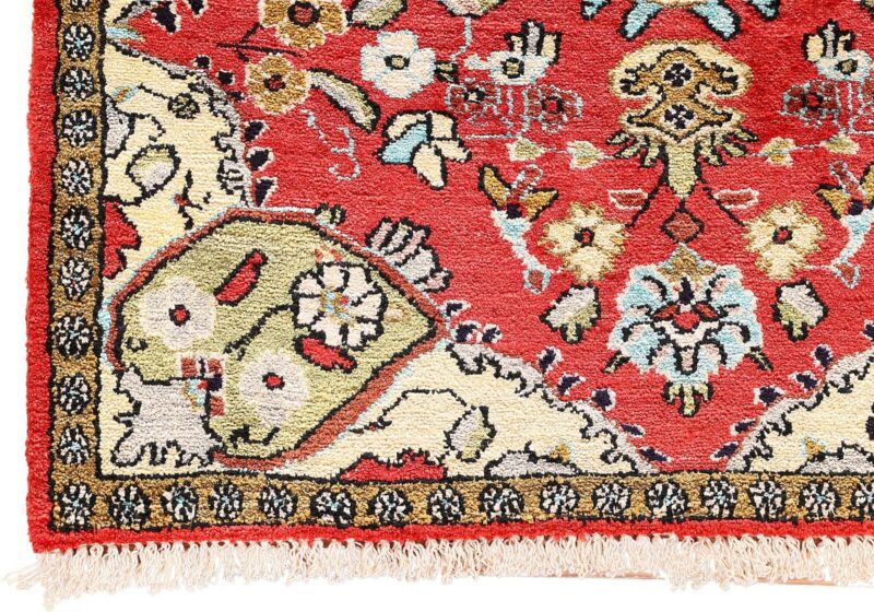 Qom Persian Rug 56 × 75 cm, Silk, hand-knotted, exclusive — view 5 Qom Persian Rug 56 × 75 cm, Silk, hand-knotted, exclusive — view 5