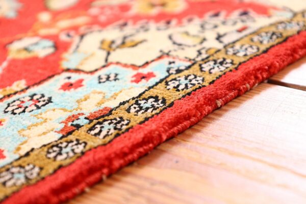 Qom Persian Rug 56 × 75 cm, Silk, hand-knotted, exclusive — view 6 Qom Persian Rug 56 × 75 cm, Silk, hand-knotted, exclusive — view 6