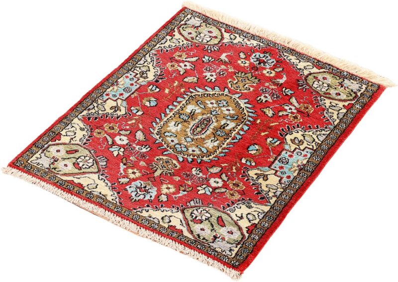 Qom Persian Rug 56 × 75 cm, Silk, hand-knotted, exclusive — view 3 Qom Persian Rug 56 × 75 cm, Silk, hand-knotted, exclusive — view 3