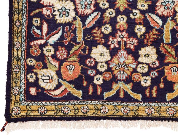Qom Persian Rug 56 × 82 cm, Silk, hand-knotted, exclusive — view 5 Qom Persian Rug 56 × 82 cm, Silk, hand-knotted, exclusive — view 5