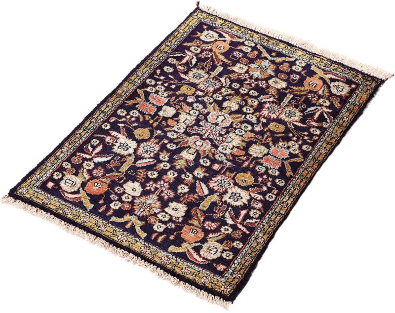 Qom Persian Rug 56 × 82 cm, Silk, hand-knotted, exclusive — view 3 Qom Persian Rug 56 × 82 cm, Silk, hand-knotted, exclusive — view 3