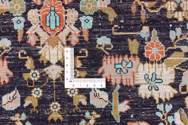 Qom Persian Rug 57 × 74 cm, Silk, hand-knotted — view 7