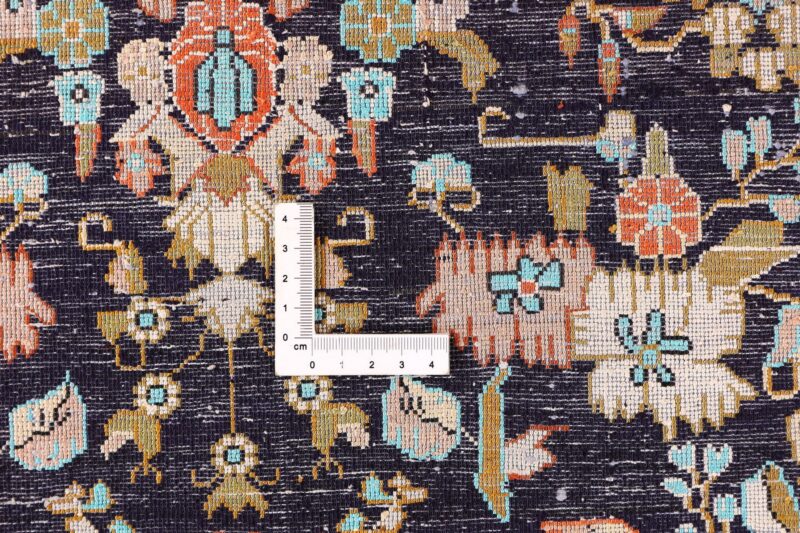 Qom Persian Rug 57 × 74 cm, Silk, hand-knotted — view 7