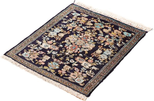 Qom Persian Rug 57 × 74 cm, Silk, hand-knotted — view 3