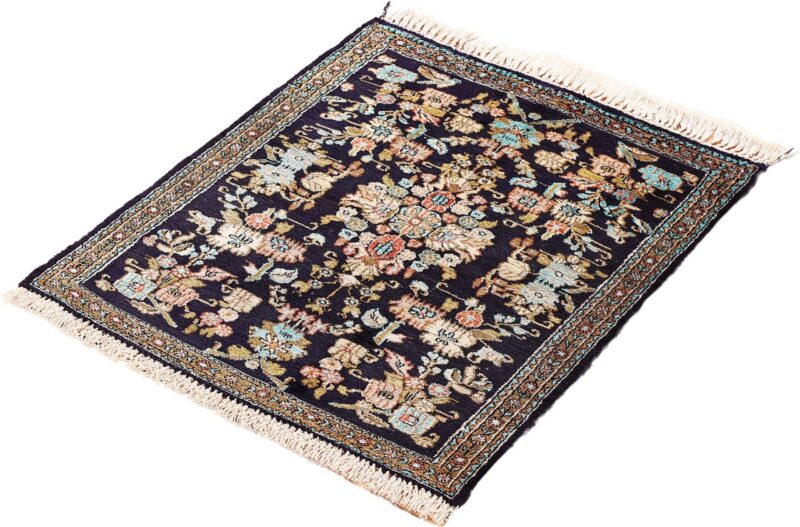 Qom Persian Rug 57 × 74 cm, Silk, hand-knotted — view 3