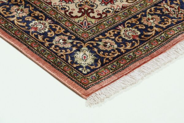 Qom Persian Rug 75 × 122 cm, Silk, hand-knotted — view 6