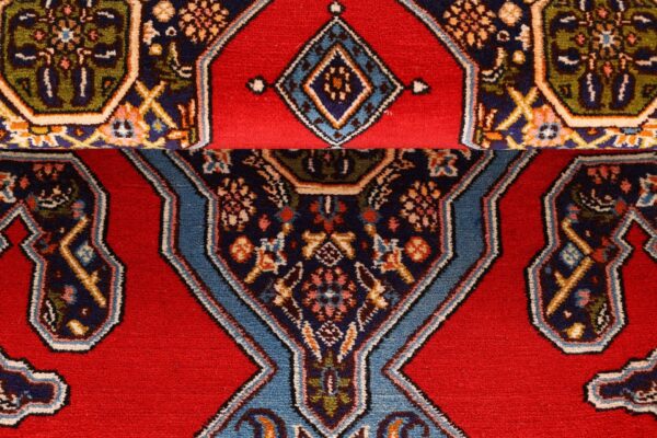 Qom Persian Rug 75 × 132 cm, Wool and Silk, hand-knotted — view 8 Qom Persian Rug 75 × 132 cm, Wool and Silk, hand-knotted — view 8
