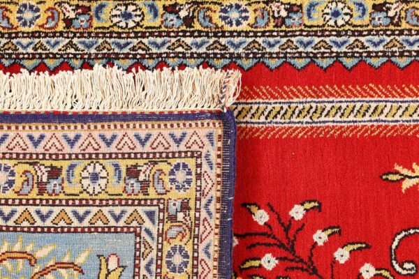 Qom Persian Rug 84 × 123 cm, Wool and Silk, hand-knotted — view 7 Qom Persian Rug 84 × 123 cm, Wool and Silk, hand-knotted — view 7