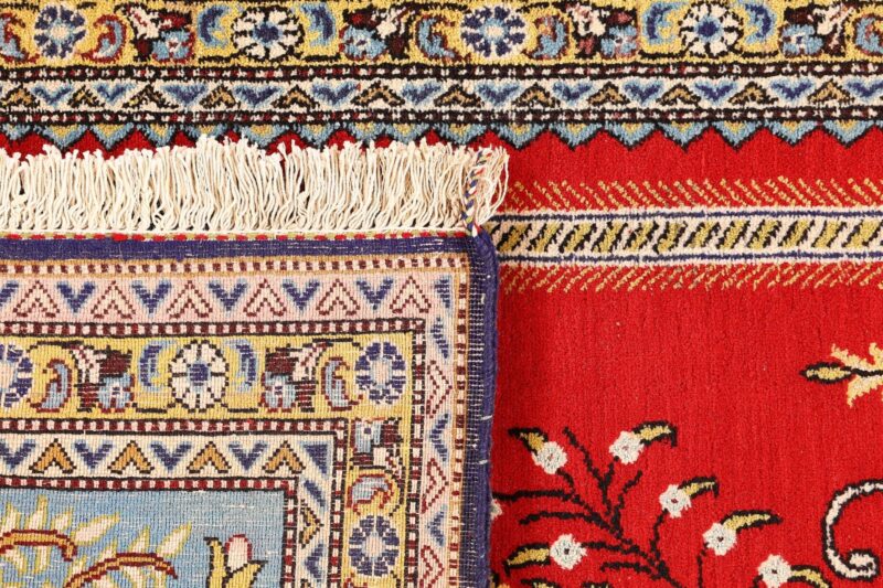 Qom Persian Rug 84 × 123 cm, Wool and Silk, hand-knotted — view 7 Qom Persian Rug 84 × 123 cm, Wool and Silk, hand-knotted — view 7