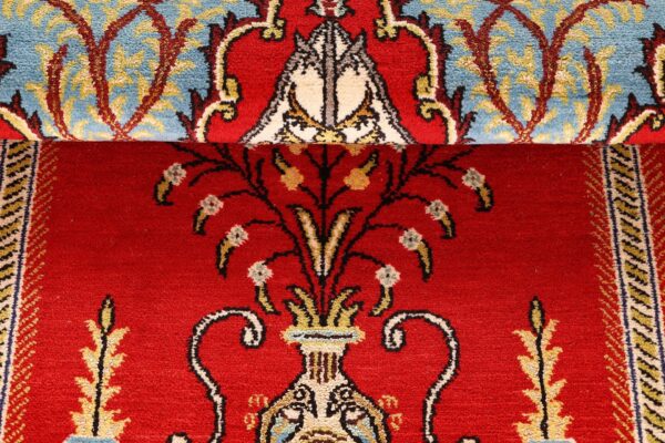 Qom Persian Rug 84 × 123 cm, Wool and Silk, hand-knotted — view 8 Qom Persian Rug 84 × 123 cm, Wool and Silk, hand-knotted — view 8