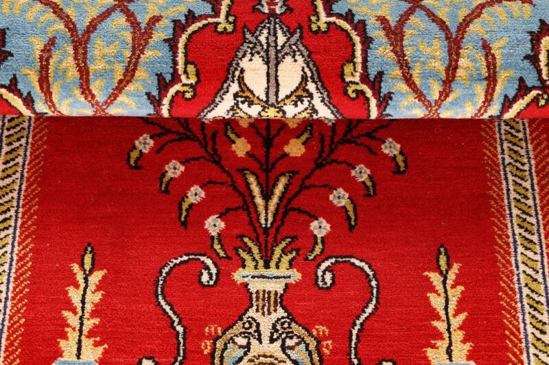 Qom Persian Rug 84 × 123 cm, Wool and Silk, hand-knotted — view 8 Qom Persian Rug 84 × 123 cm, Wool and Silk, hand-knotted — view 8