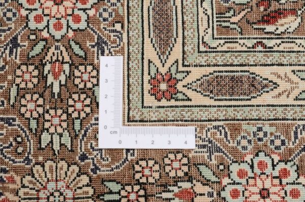 Qom Persian Rug 93 × 153 cm, Silk, hand-knotted — view 3