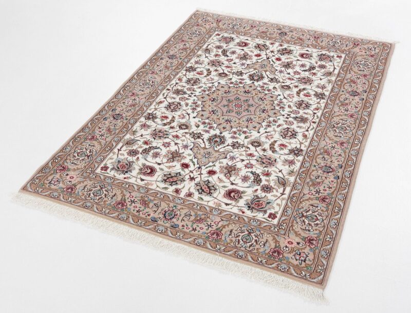 Isfahan Persian Rug 100 × 157 cm, Wool and Silk, hand-knotted — view 2