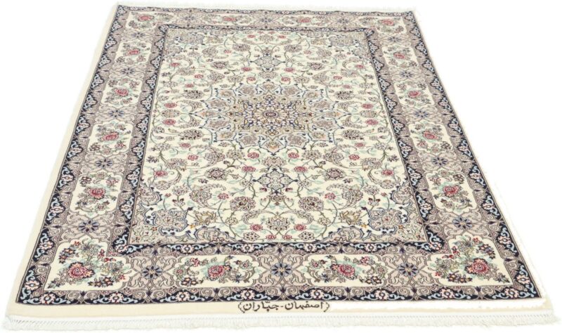 Isfahan Persian Rug 113 × 173 cm, Wool and Silk, hand-knotted — view 7