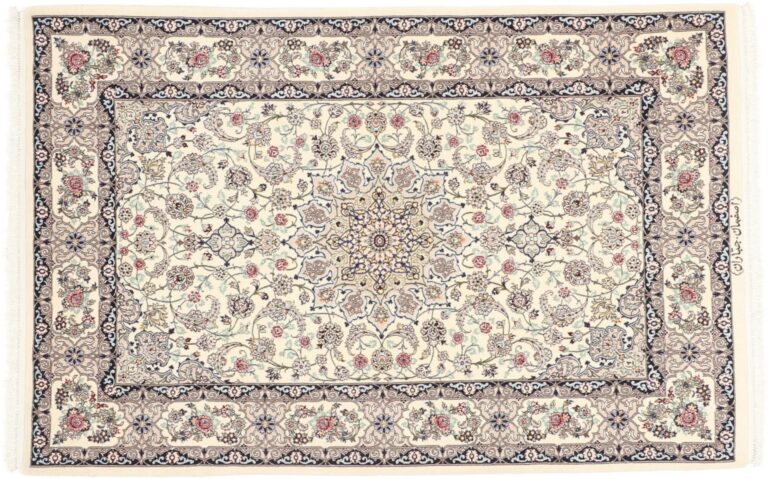 Isfahan Persian Rug 113 × 173 cm, Wool and Silk, hand-knotted