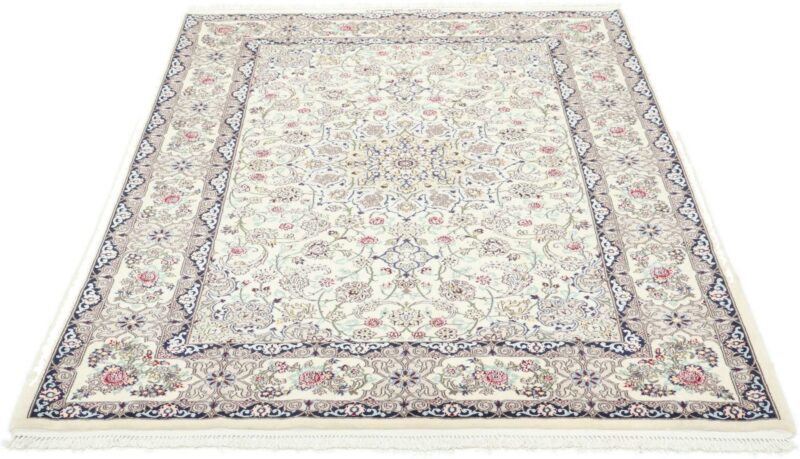 Isfahan Persian Rug 113 × 173 cm, Wool and Silk, hand-knotted — view 2