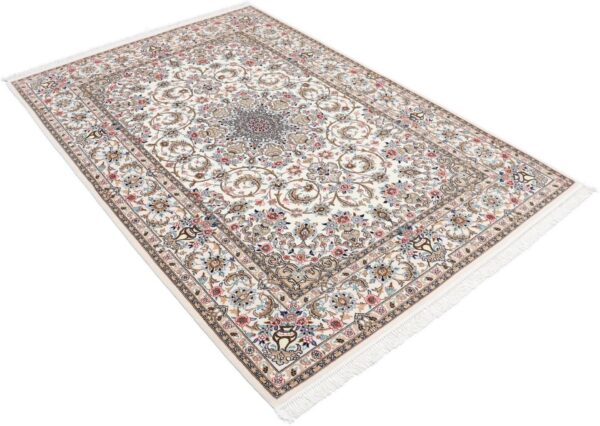 Isfahan Persian Rug 130 × 200 cm, Wool and Silk, hand-knotted — view 4
