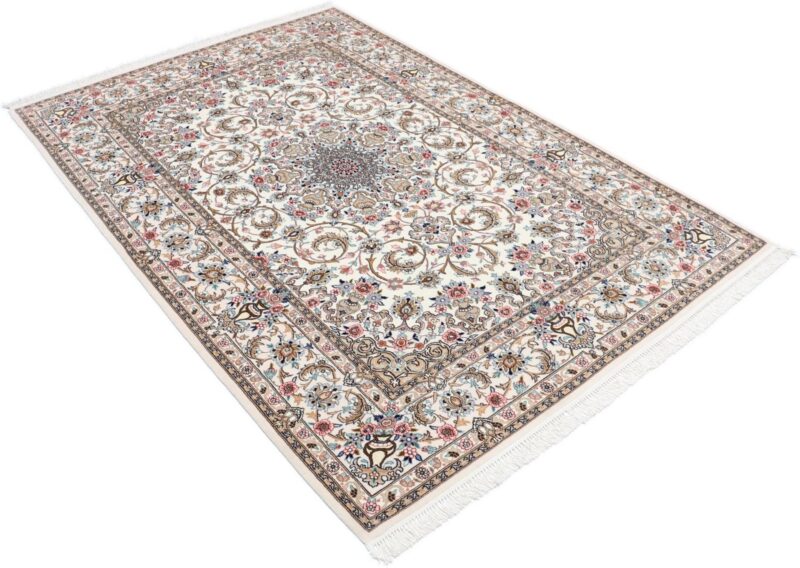 Isfahan Persian Rug 130 × 200 cm, Wool and Silk, hand-knotted — view 4