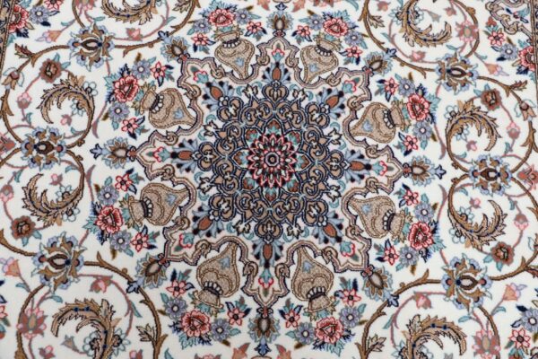 Isfahan Persian Rug 130 × 200 cm, Wool and Silk, hand-knotted — view 9