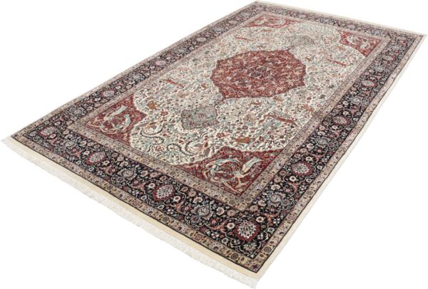 Isfahan Persian Rug 140 × 230 cm, Wool and Silk, hand-knotted — view 3