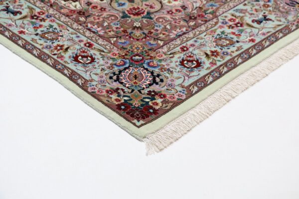 Isfahan Persian Rug 145 × 235 cm, Wool and Silk, hand-knotted — view 6