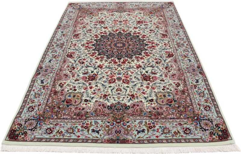 Isfahan Persian Rug 145 × 235 cm, Wool and Silk, hand-knotted — view 7