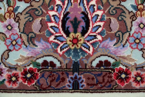 Isfahan Persian Rug 145 × 235 cm, Wool and Silk, hand-knotted — view 12
