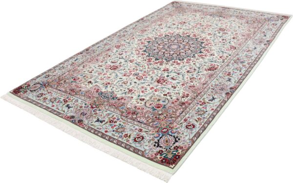Isfahan Persian Rug 145 × 235 cm, Wool and Silk, hand-knotted — view 3