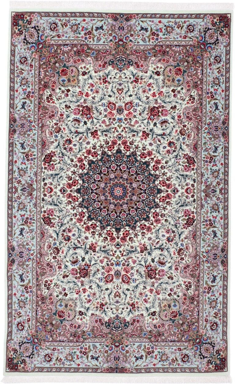 Isfahan Persian Rug 145 × 235 cm, Wool and Silk, hand-knotted