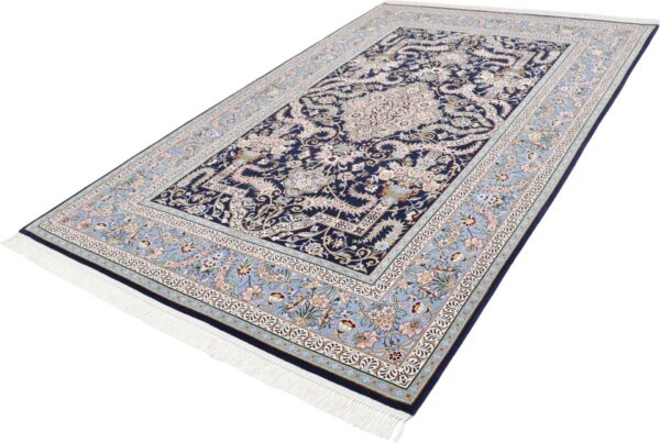 Isfahan Persian Rug 147 × 230 cm, Wool and Silk, hand-knotted — view 3