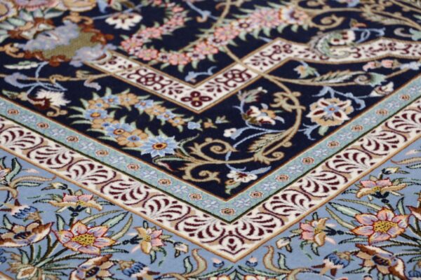 Isfahan Persian Rug 147 × 230 cm, Wool and Silk, hand-knotted — view 5