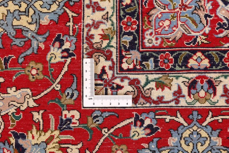 Isfahan Persian Rug 148 × 224 cm, Wool, hand-knotted — view 9