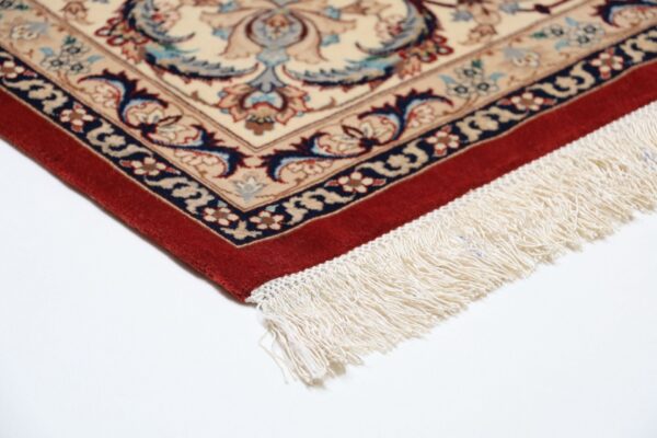 Isfahan Persian Rug 150 × 226 cm, Wool and Silk, hand-knotted — view 6