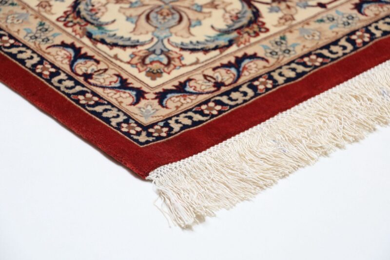Isfahan Persian Rug 150 × 226 cm, Wool and Silk, hand-knotted — view 6